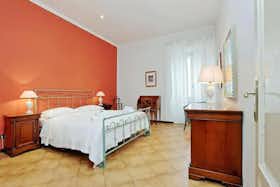 Appartamento in affitto a 3.050 € al mese a Rome, Via Montebello