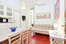 公寓 正在以 €2,250 的月租出租，其位于 Rome, Via Aleardo Aleardi