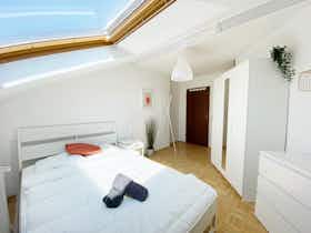 私人房间 正在以 €390 的月租出租，其位于 Graz, Maygasse