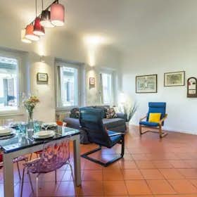 Apartment for rent for €3,500 per month in Florence, Via Romana