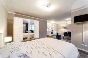 单间公寓 正在以 CHF 2,700 的月租出租，其位于 Zürich, Gujerstrasse