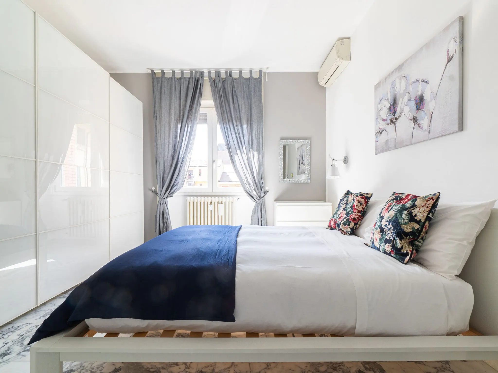 1-Bedroom Apartment in Piazza Antonio Gramsci, Milan (1079082) ROOM 1