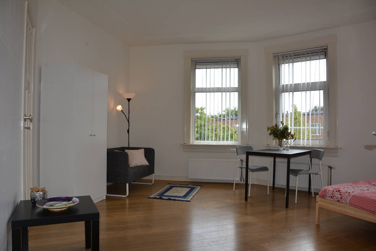 View photo 1/4 of studio in 's-Gravenhage