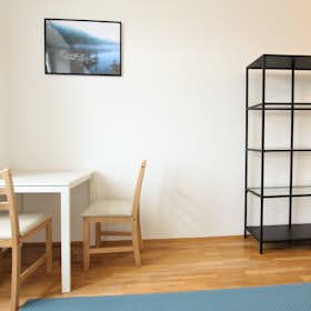 Квартира сдается в аренду за 700 € в месяц в Vienna, Lerchenfelder Gürtel