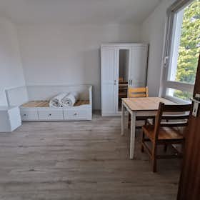 Mieszkanie do wynajęcia za 790 € miesięcznie w mieście Hamburg, Billstedter Hauptstraße
