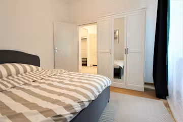 Graumanngasse, Vienna 1-Vienna-ROOM-1