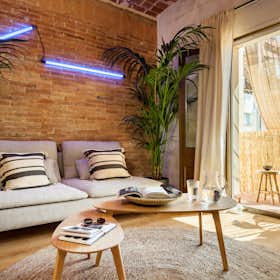 Apartment for rent for €2,638 per month in Barcelona, Carrer de Muntaner