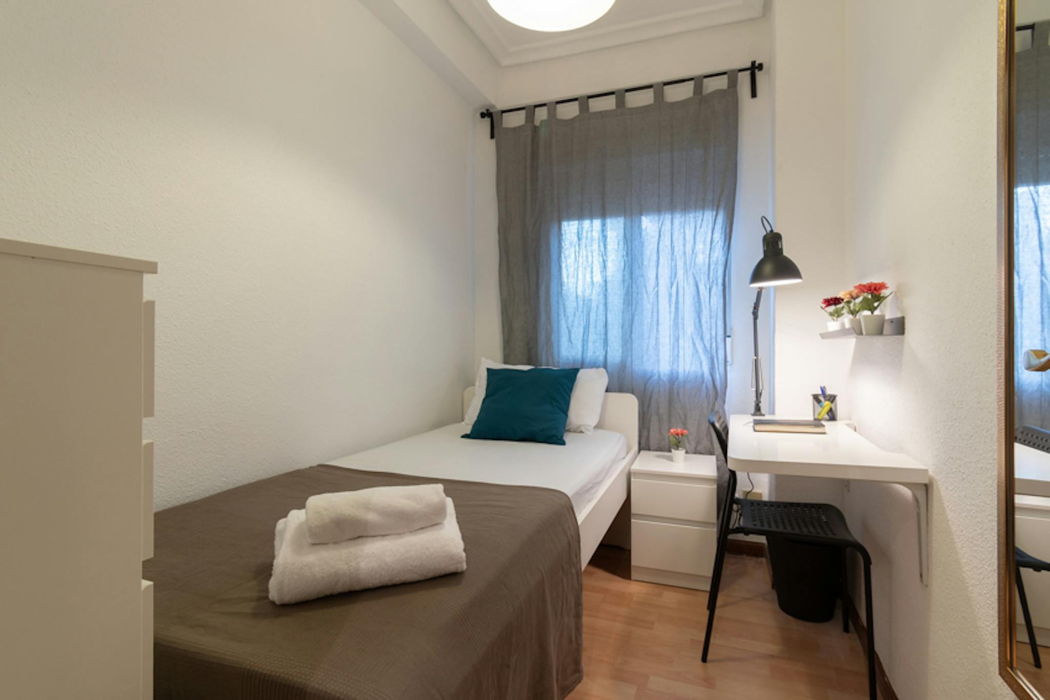 Calle de Valderribas, Madrid preview