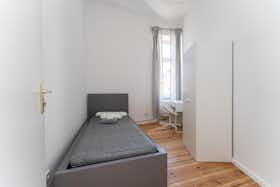 Private room for rent for €635 per month in Berlin, Hermannstraße
