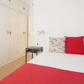 Private room for rent for €720 per month in Madrid, Calle de la Princesa
