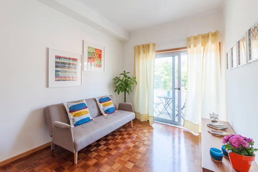 Квартира за оренду для 900 EUR на місяць у Porto, Rua de Faria Guimarães