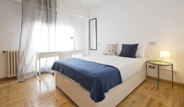 Private room in Calle Núñez Morgado, Madrid (1081630) room image 1