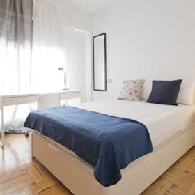 Private room for rent for €660 per month in Madrid, Calle Núñez Morgado