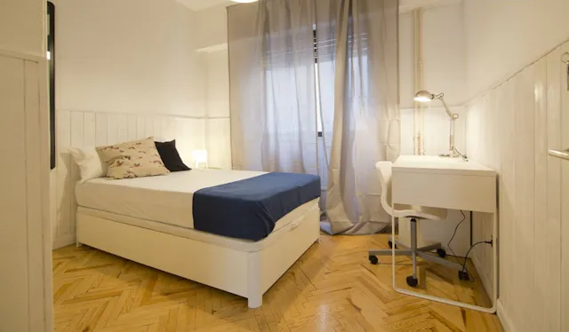 Private room in Calle Núñez Morgado, Madrid (1081631) room image 1