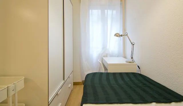Private room in Calle Núñez Morgado, Madrid (1081637) room image 2