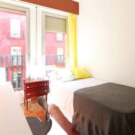 Private room for rent for €650 per month in Madrid, Calle de Estanislao Figueras