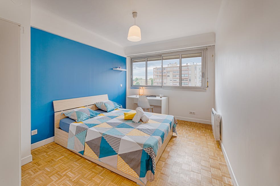 Private room for rent on Avenue Mirabelle, Pau
