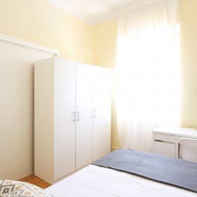 Private room for rent for €650 per month in Madrid, Calle de O'Donnell