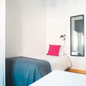 Private room for rent for €600 per month in Madrid, Calle de Ibiza