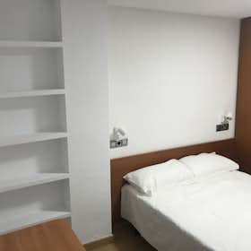 Private room for rent for €340 per month in Valencia, Calle de San Rafael