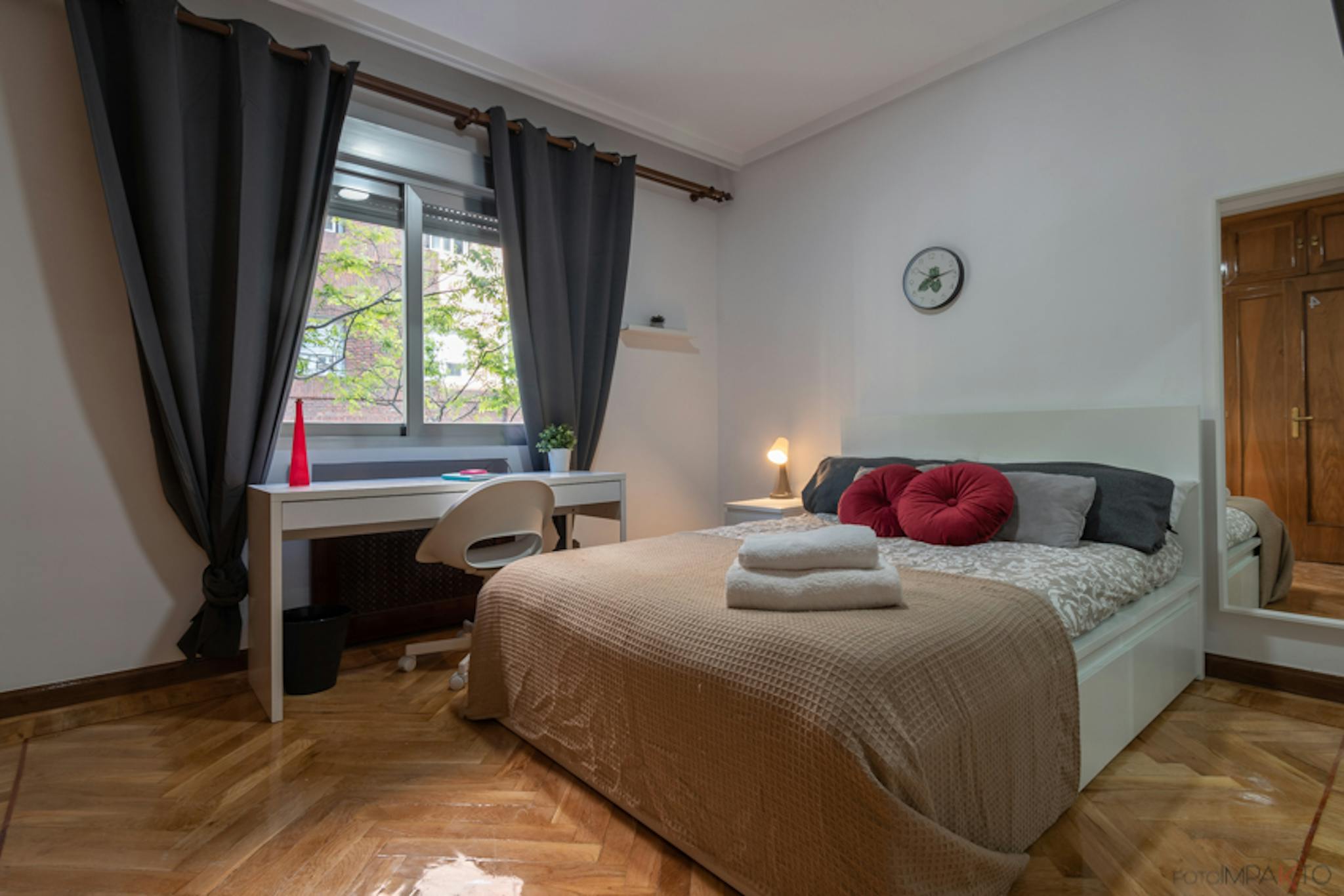 Calle de Ríos Rosas, Madrid preview