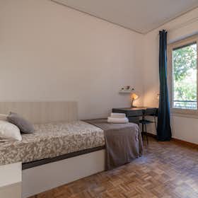 Private room for rent for €538 per month in Madrid, Calle de José Ortega y Gasset