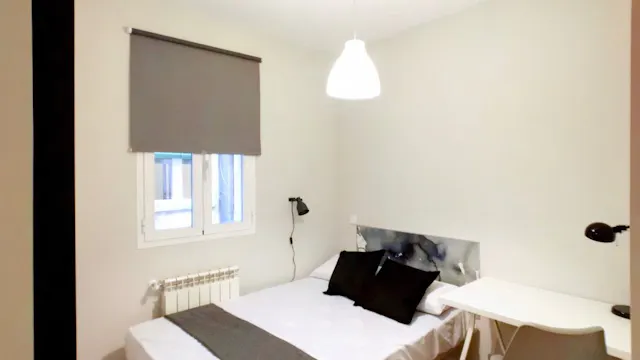 Private room in Calle de Ibiza, Madrid (1082286) room image 1