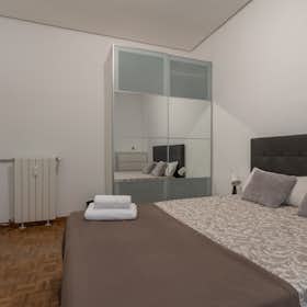 Private room for rent for €599 per month in Madrid, Calle de José Ortega y Gasset