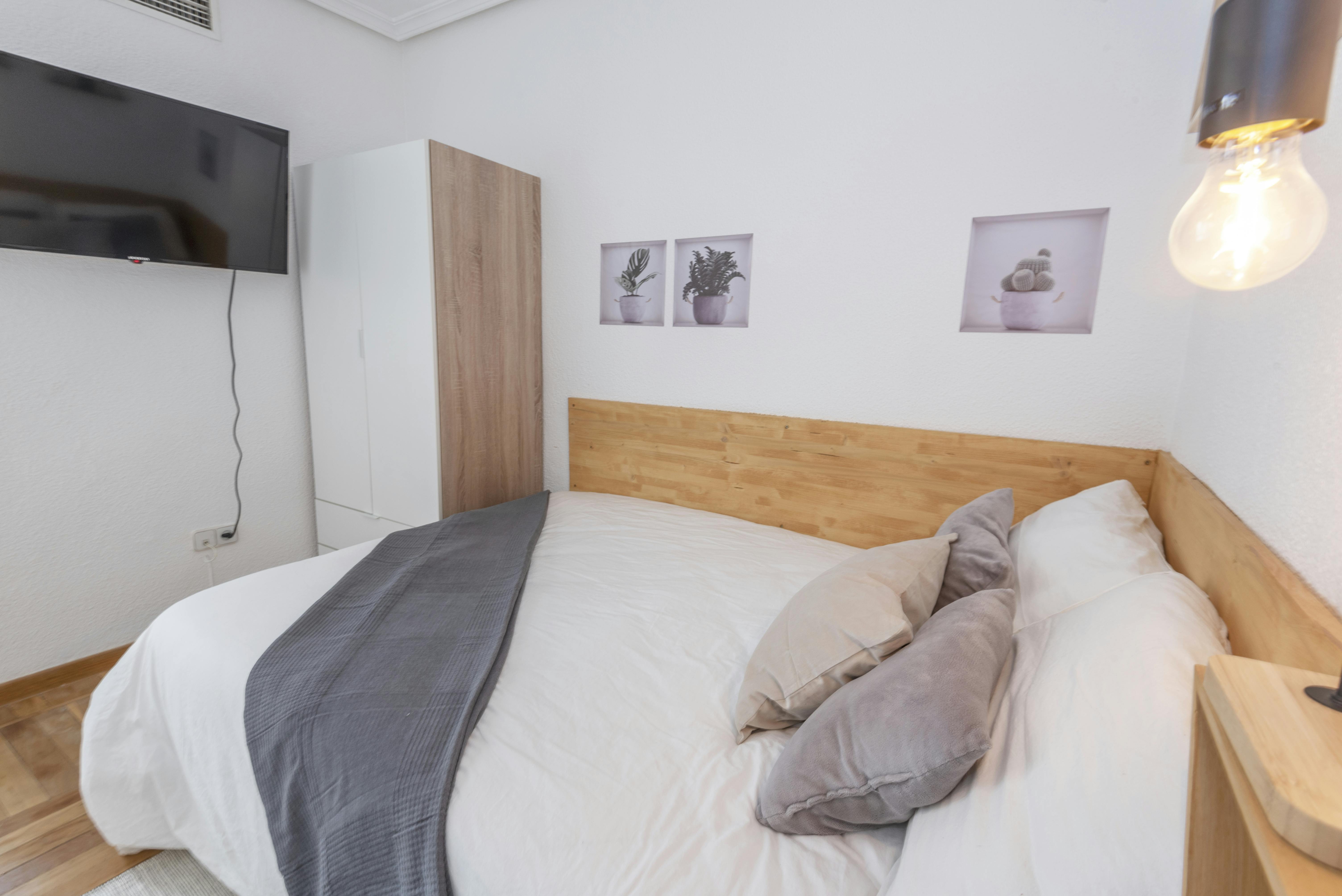 Calle Hilarión Eslava, Madrid preview