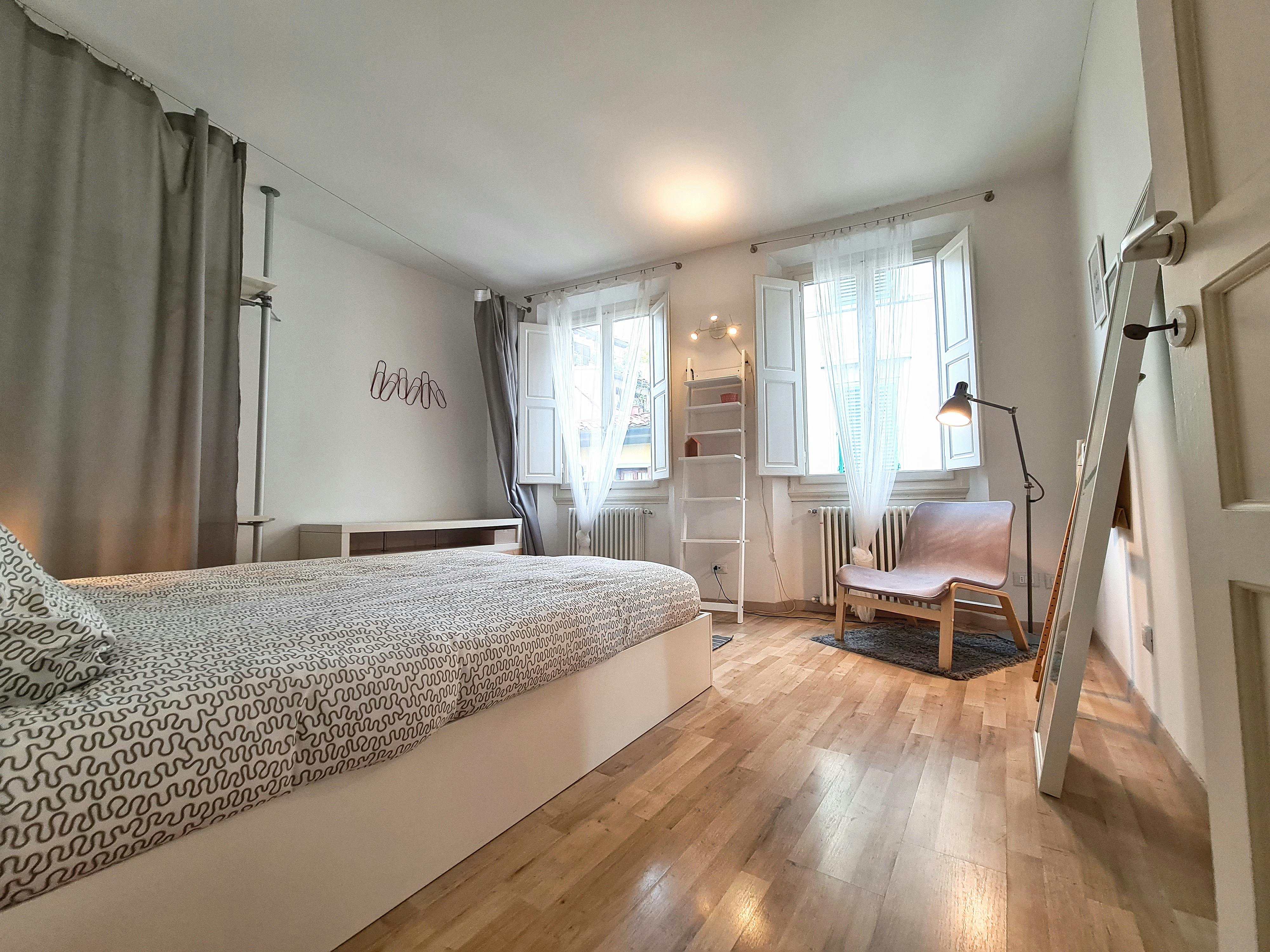 Apartment for rent for €1,350 per month in Florence, Via Fiesolana