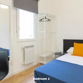 Privé kamer for rent for € 495 per month in Madrid, Avenida del Monte Igueldo