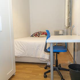 Private room for rent for €525 per month in Madrid, Calle de Palos de la Frontera