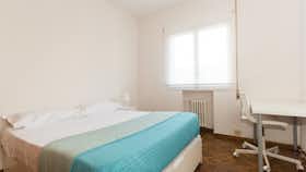 Privé kamer te huur voor € 610 per maand in Madrid, Paseo de la Castellana