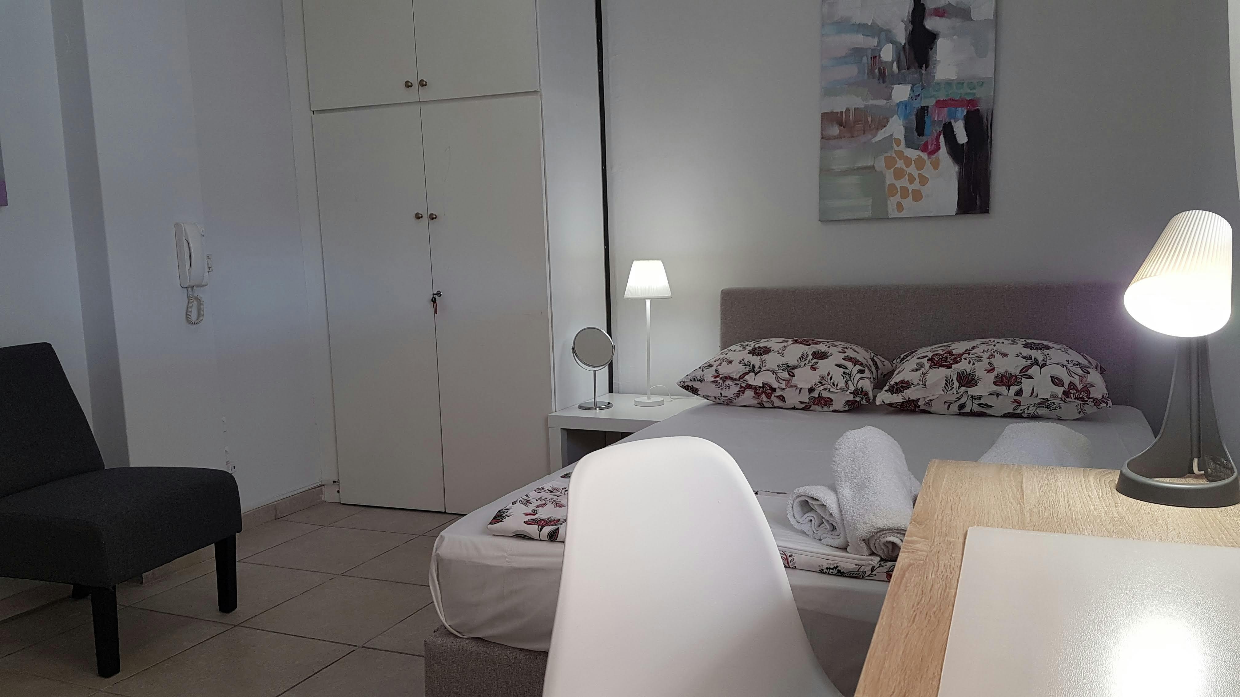 3is Septemvriou, Athens preview