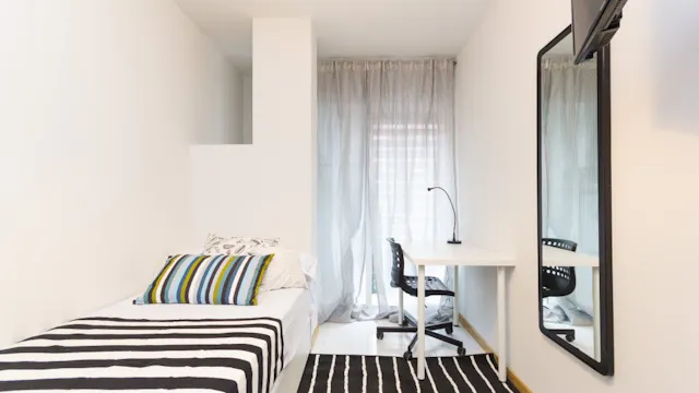 Private room in Calle del Limonero, Madrid (1082922) room image 2