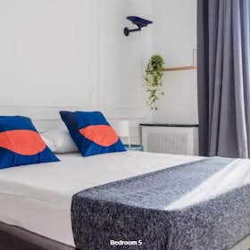 Private room for rent for €510 per month in Valencia, Calle Cirilo Amorós