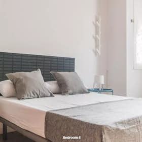 Private room for rent for €510 per month in Valencia, Calle Cirilo Amorós