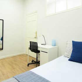 Private room for rent for €600 per month in Madrid, Calle de Goya
