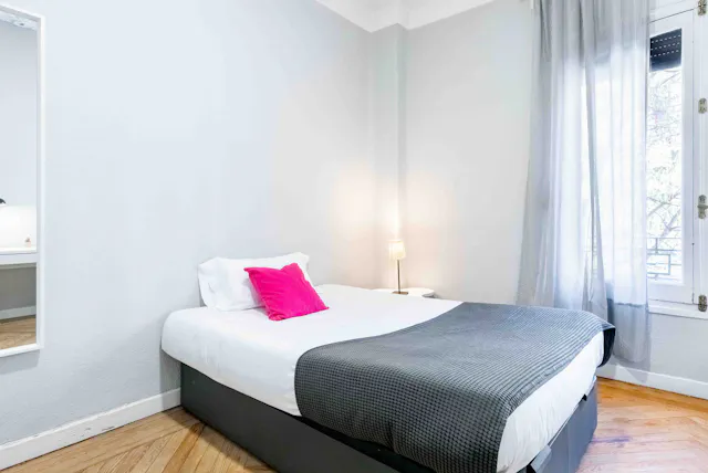 Private room in Calle de Sagasta, Madrid (1083393) room image 1