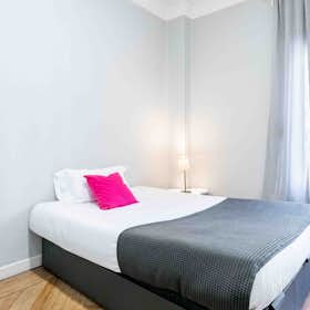 Private room for rent for €705 per month in Madrid, Calle de Sagasta