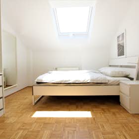 Apartment for rent for €850 per month in Vienna, Dietrichsteingasse