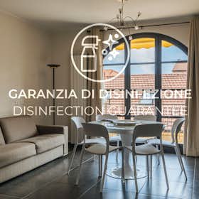 Appartement te huur voor € 1.601 per maand in Albenga, Via dei Mille