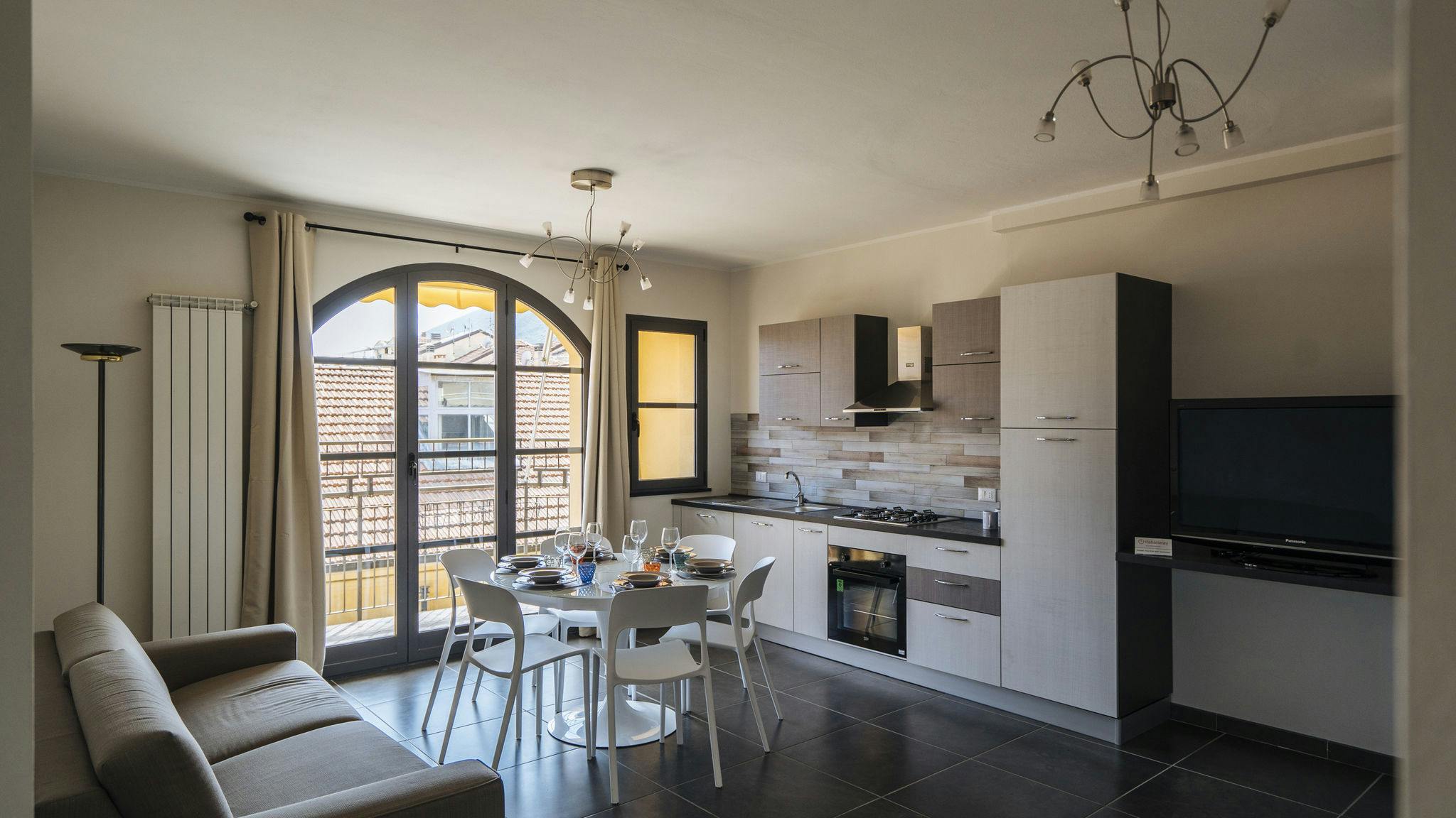 Apartment for rent for €1 per month in Albenga, Via dei Mille