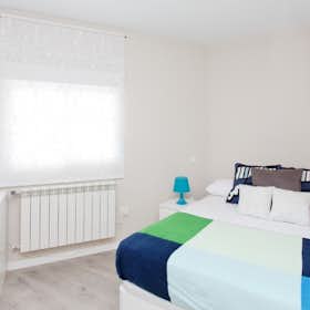 Private room for rent for €650 per month in Madrid, Calle Berruguete