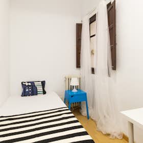 Private room for rent for €555 per month in Madrid, Calle de Palos de la Frontera