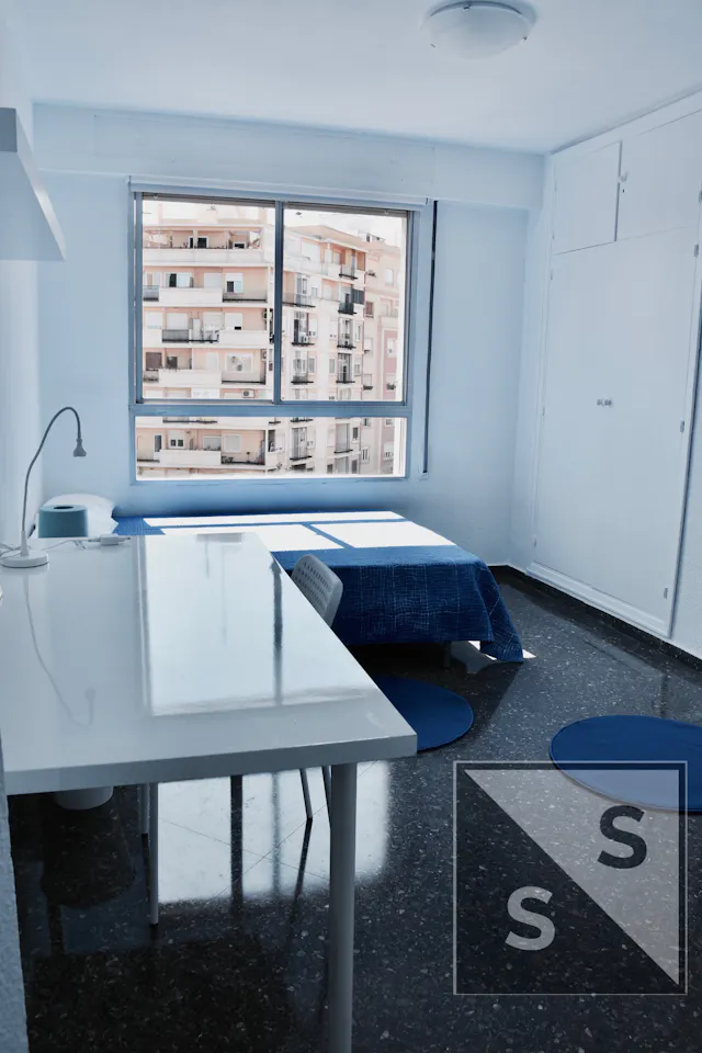 Private room in Calle Doctor Moliner, Valencia (1083806) room image 1