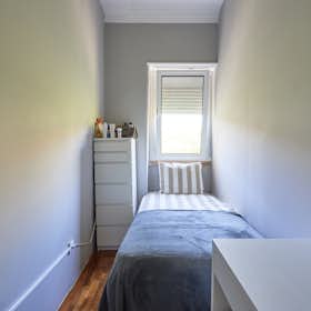 Private room for rent for €400 per month in Amadora, Avenida Eduardo Jorge