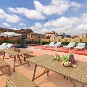 Apartment for rent for €1,700 per month in Barcelona, Carrer dels Salvador