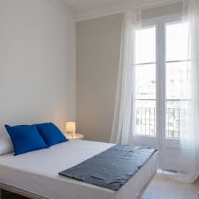 Private room for rent for €730 per month in Barcelona, Carrer de Mallorca