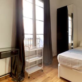 Private room for rent for €780 per month in Barcelona, Carrer de Còrsega